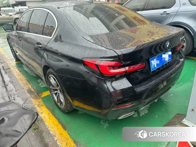 BMW 5 series 2022 Черный из Китая, фото 2