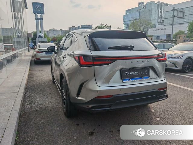 Lexus NX 2023 Темно-серый из Китая, фото 2