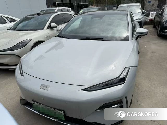 Geely Galaxy Galaxy E8 2025 Серебристо-серый из Китая, фото 2