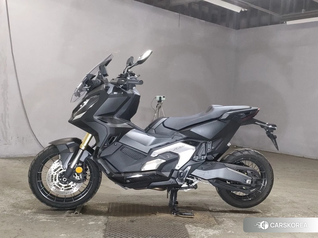 Проданный Honda X-ADV 750 2022 из Японии