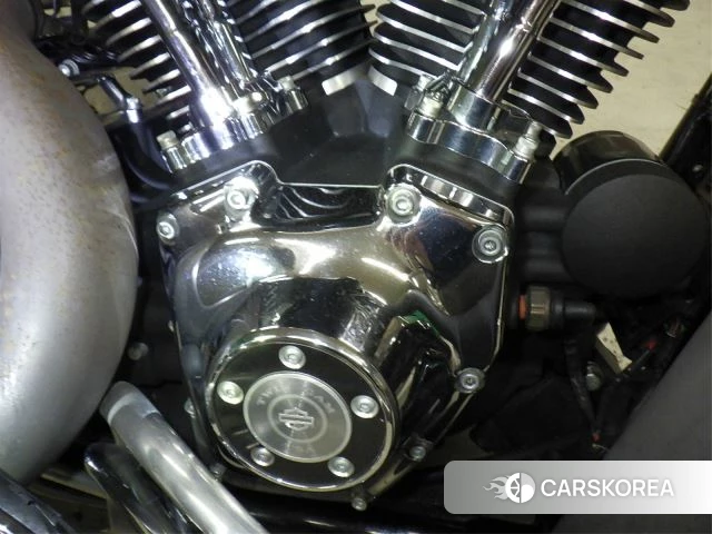 Engine photo