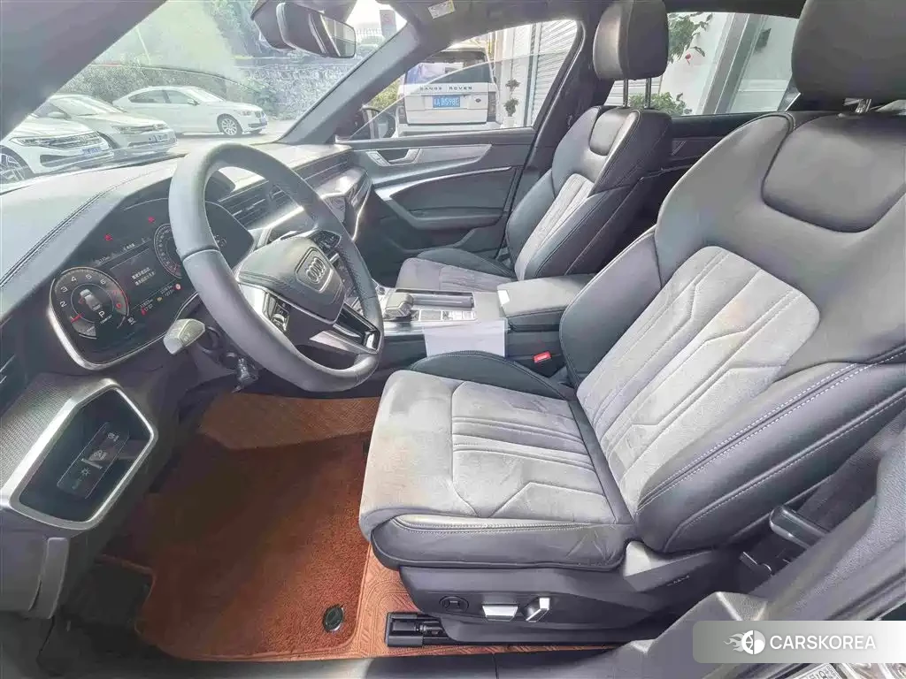 Audi A6L id 4553789 из Китая 8
