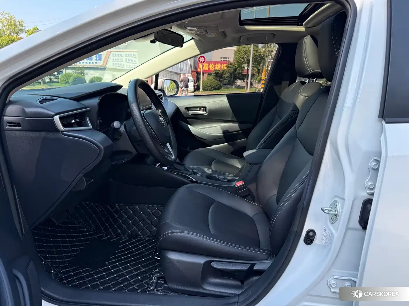 Toyota Corolla id 4669401 из Китая 8