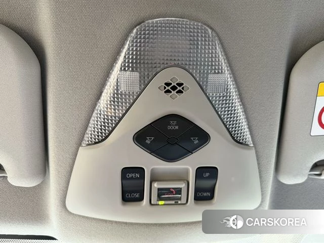 Toyota C-HR id 4255769 из Китая 12