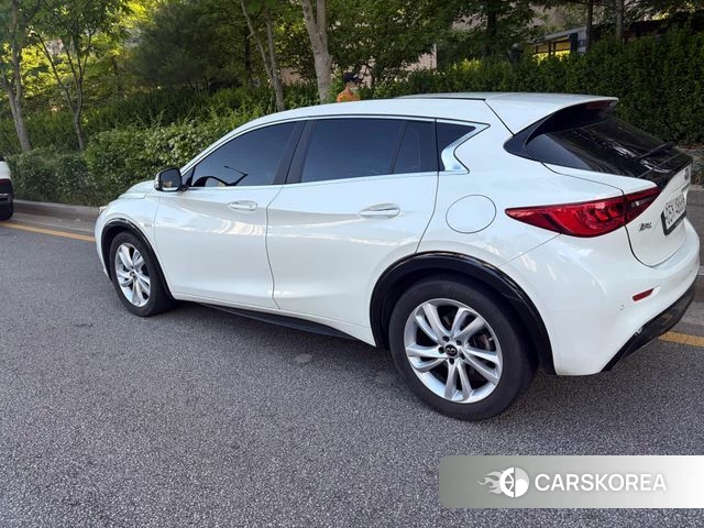 Infiniti Q30 id 4419787 из Кореи 7