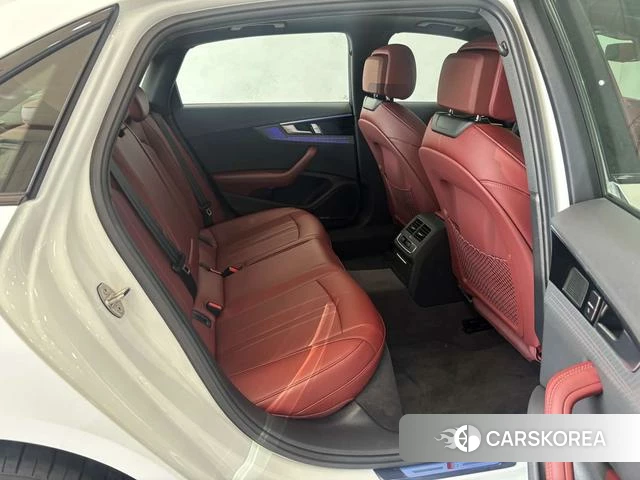 Audi A4L id 4291051 из Китая 12