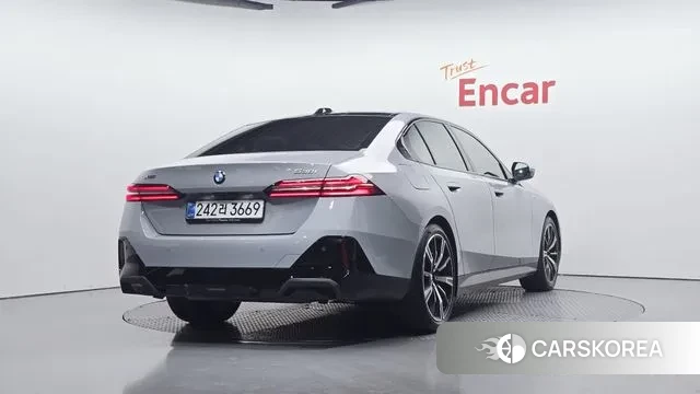 BMW 5 Series (G60) id 3775836 из Кореи 12