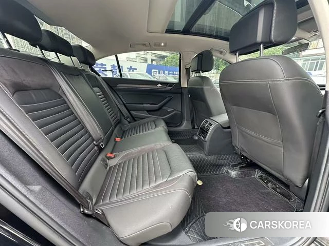 Volkswagen Magotan id 4334875 из Китая 12