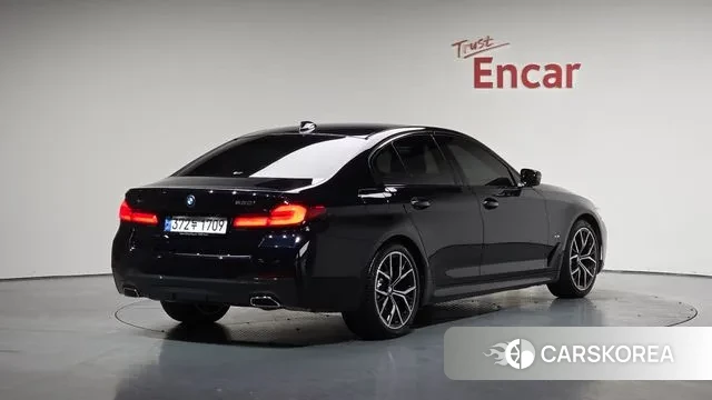 BMW 5 Series (G30) id 3289479 из Кореи 12