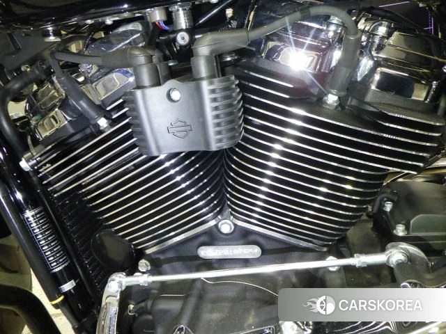 Engine photo