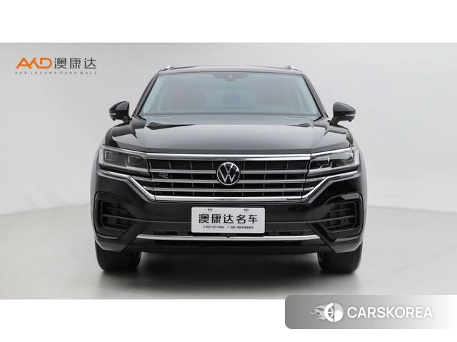 Volkswagen Touareg 2024 Черный из Китая, фото 2