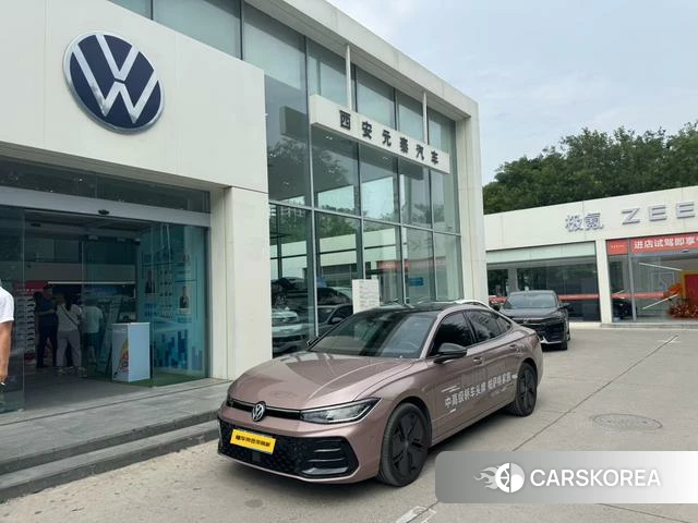 Volkswagen Passat 2024 Другой из Китая, фото 2