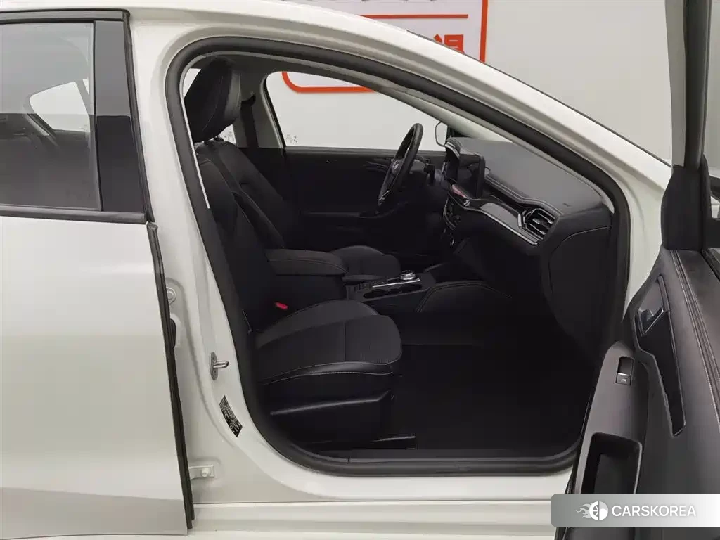 Ford Fox id 4565210 из Китая 12