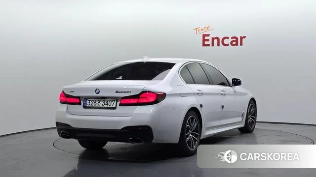BMW 5 Series (G30) id 4529937 из Кореи 12