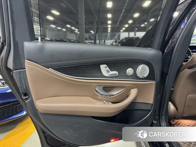 Mercedes-Benz E-class 2023 Черный из Китая, фото 4