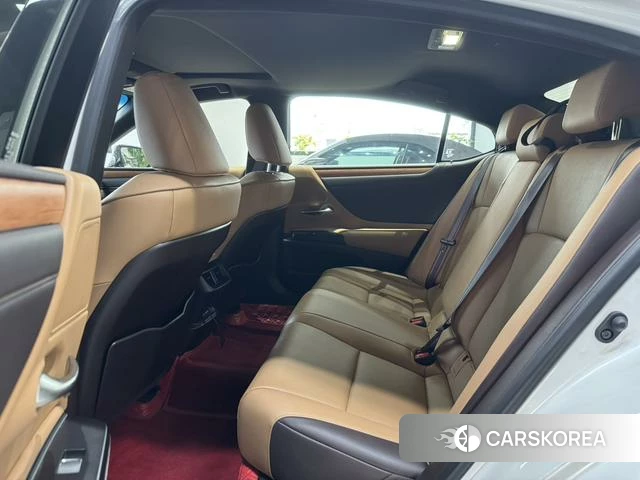 Lexus ES 2021 Белый из Китая, фото 2