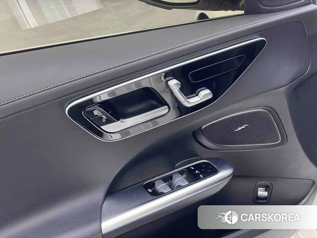 Mercedes-Benz Class C 2024 Белый из Китая, фото 6