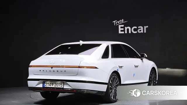 Hyundai Grandeur (GN7) id 3268015 из Кореи 12