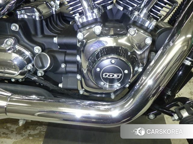 Engine photo
