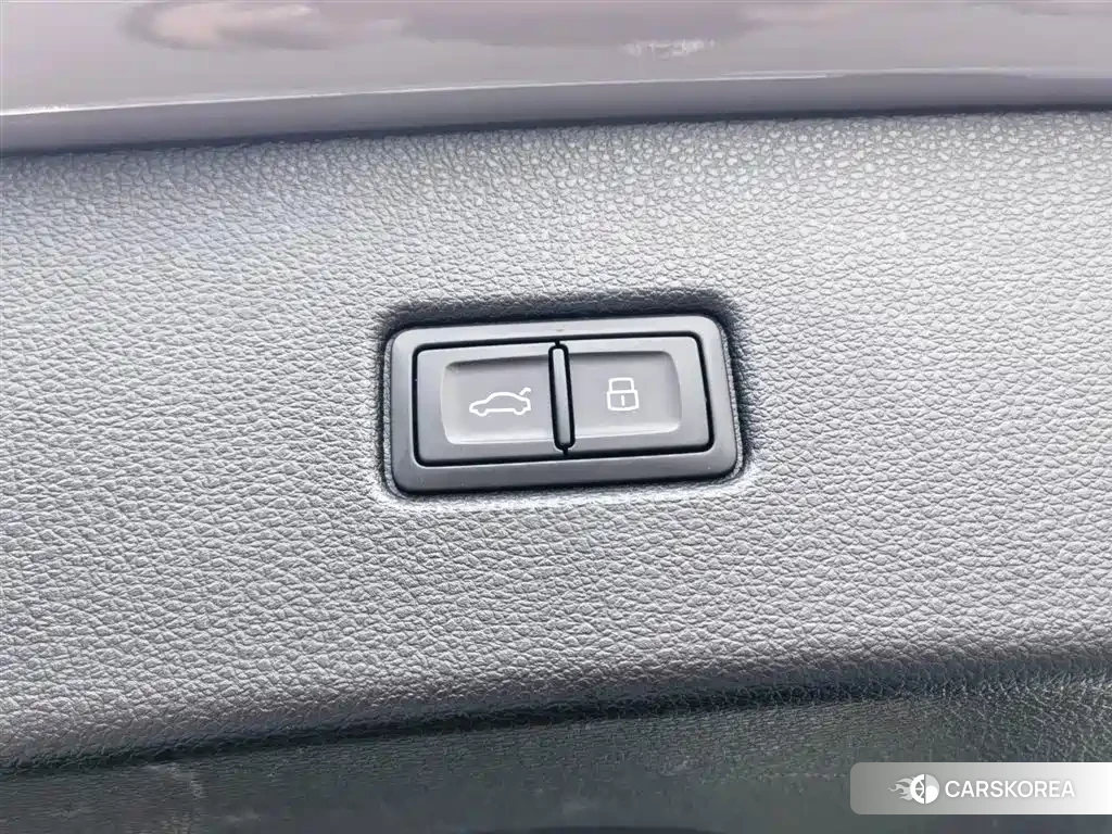 Audi Q5L id 4539080 из Китая 12