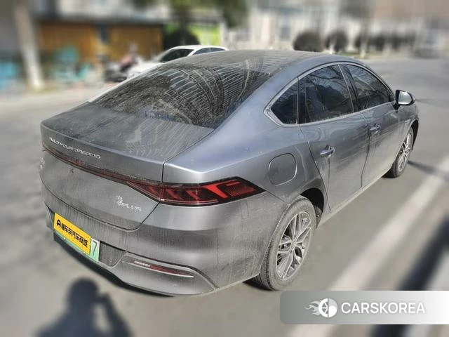 BYD Qin PLUS DM 2023 Темно-серый из Китая, фото 2