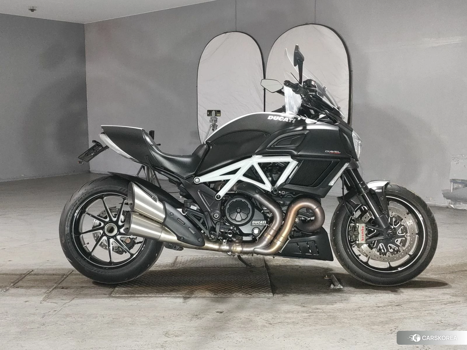 Проданный Ducati DIAVEL CARBON 2014 из Японии, фото 2