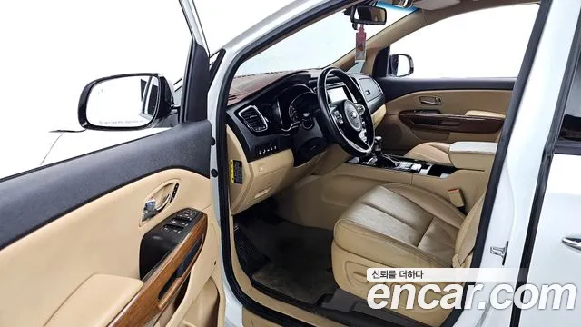 Kia All New Carnival id 2698953 из Кореи 12