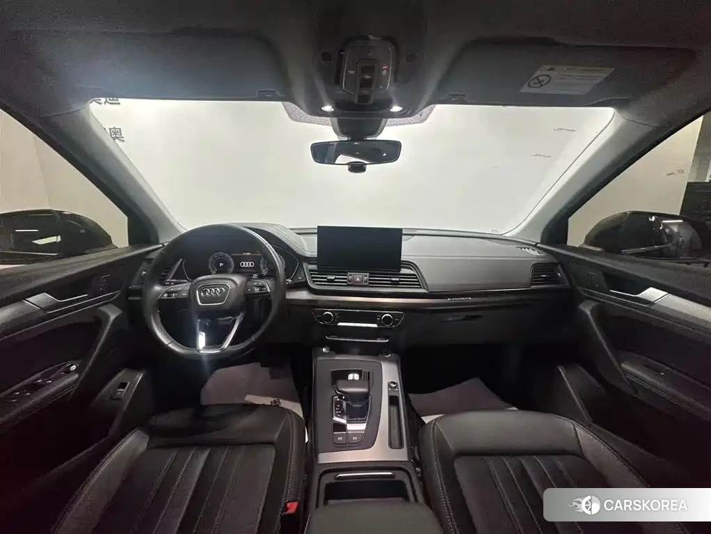 Audi Q5L 2022 Черный из Китая, фото 2