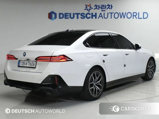BMW 5 Series (G60) id 4870720 из Кореи 12