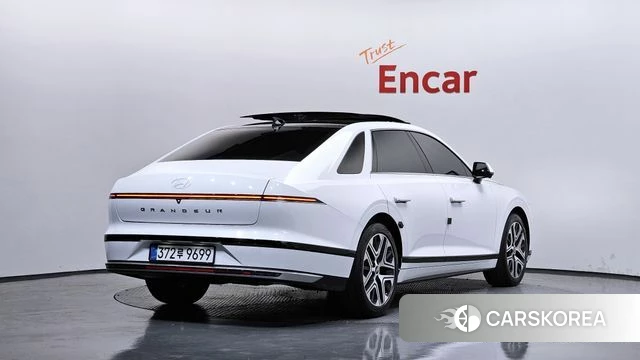 Hyundai Grandeur (GN7) id 4413800 из Кореи 12