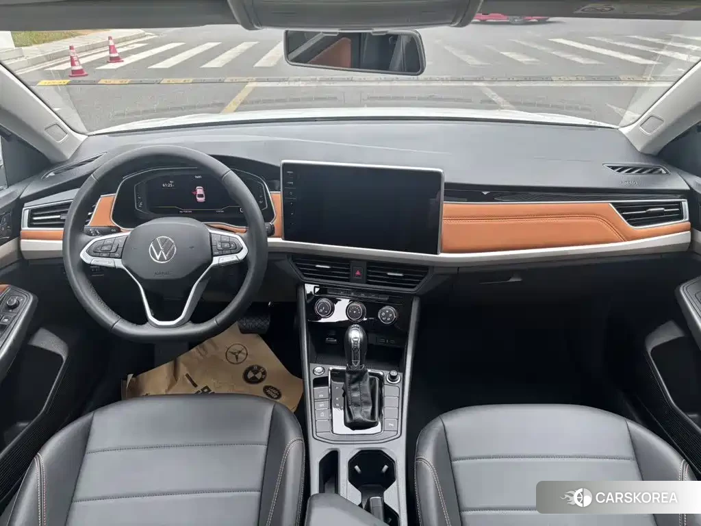 Volkswagen Bora 2024 Белый из Китая, фото 2