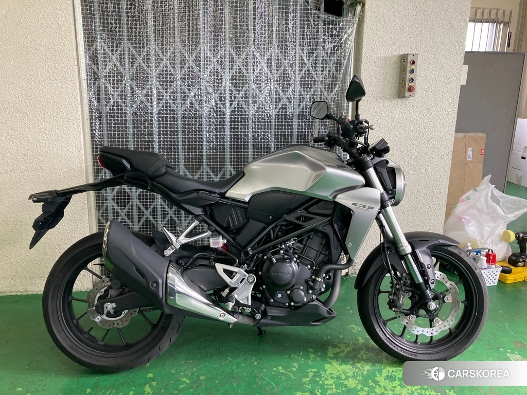 Проданный Honda CB250R 2018 из Японии