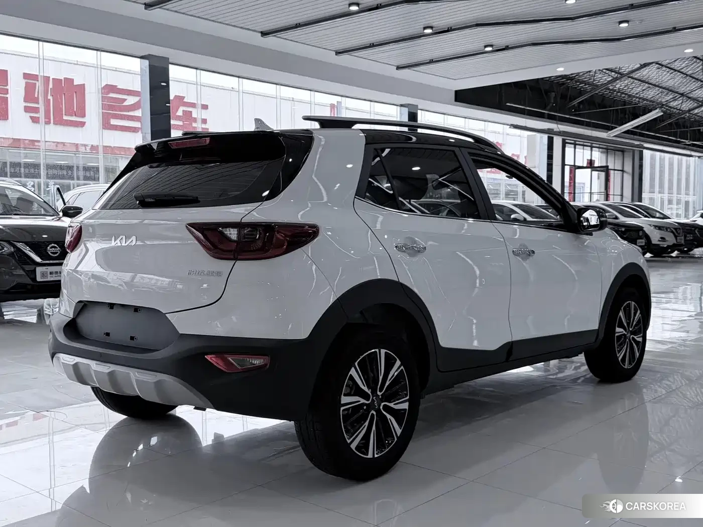 Kia Yi Ran 2023 Белый из Китая, фото 2