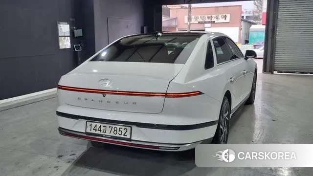 Hyundai Grandeur (GN7) id 3596631 из Кореи 10