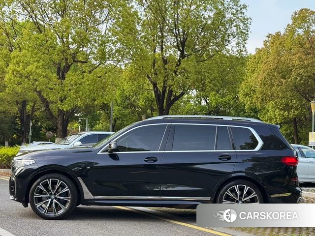 BMW X7 2021 Черный из Китая, фото 6