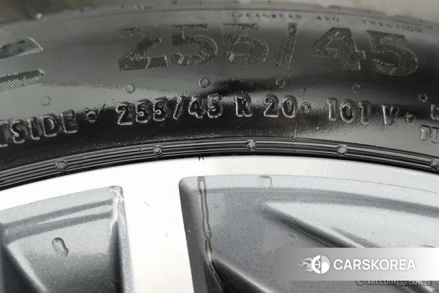 Audi Q5L id 4313970 из Китая 12