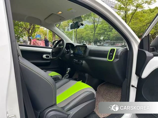 Roewe CLEVER 2021 Белый из Китая, фото 2