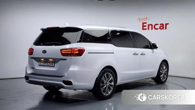 Kia The New Carnival id 2932079 из Кореи 12