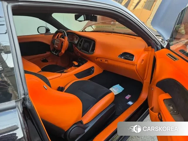 Dodge Challenger 2022 Черный из Кореи, фото 2