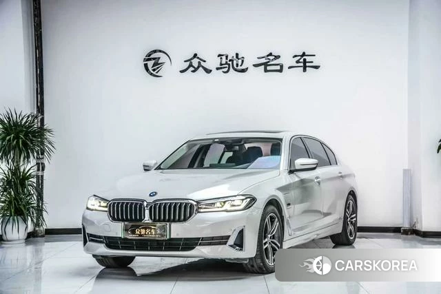 BMW 5 series PHEV 2022 Белый из Китая, фото 4