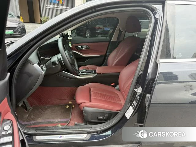 BMW 3 series 2024 Черный из Китая, фото 2