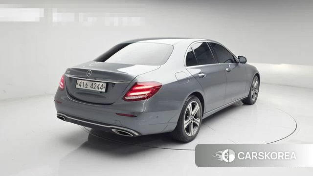 Mercedes-Benz E-Class W213 id 4298840 из Кореи 12