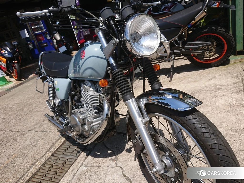 Проданный Yamaha SR 400 2018 из Японии, фото 2