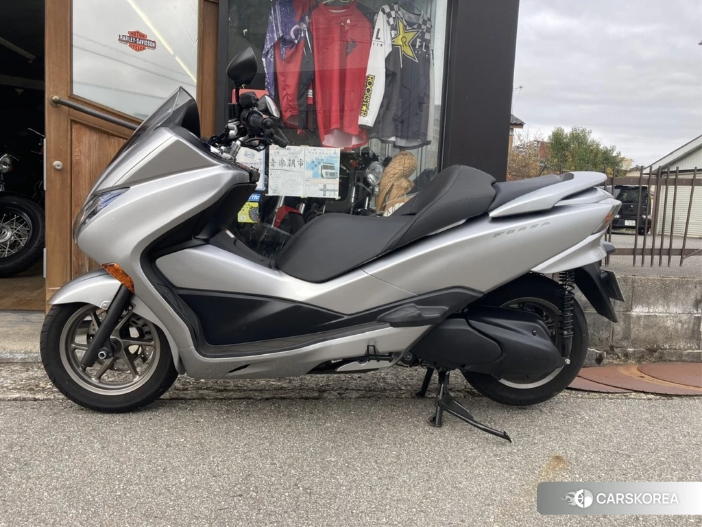Проданный Honda FORZA Z 2010 из Японии