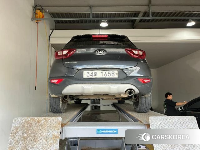 Kia Stonic 2018 Серый из Кореи, фото 2