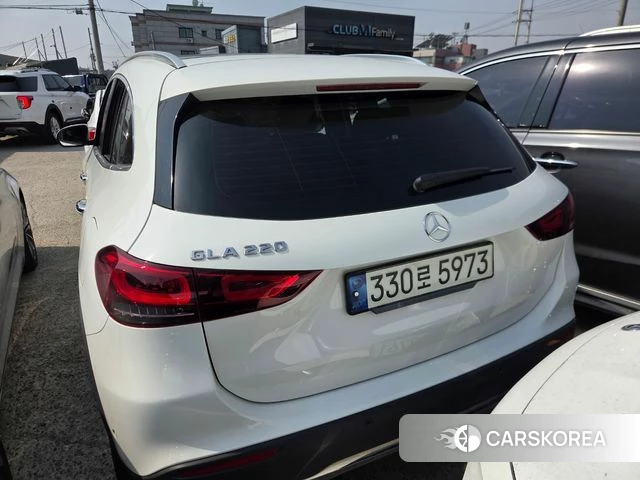 Mercedes-Benz GLA - Class H247 2021 Белый из Кореи, фото 2