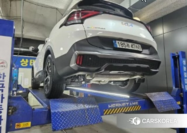 Kia Sportage 5th Generation Hybrid 2022 Белый из Кореи, фото 2