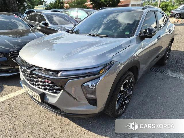 Chevrolet (GM Daewoo) Trax Crossover 2023 Серебристо-серый из Кореи, фото 2