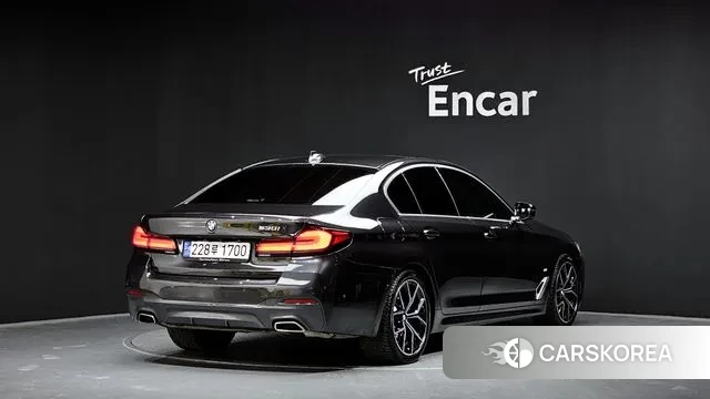 BMW 5 Series (G30) id 3394433 из Кореи 12