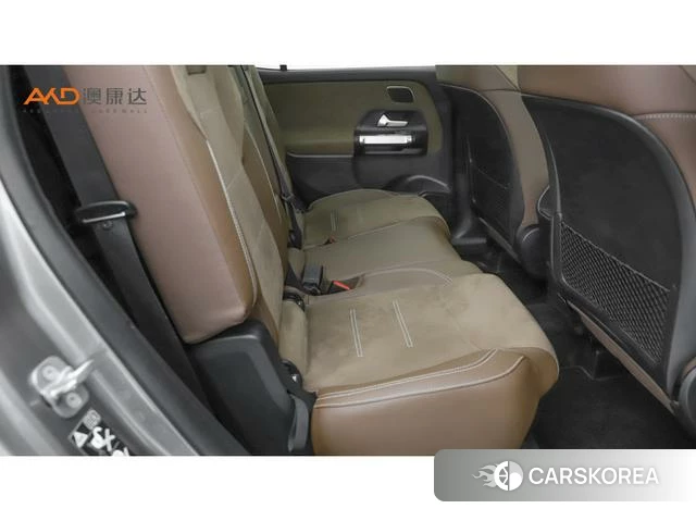 Mercedes-Benz GLB AMG 2024 Серебристо-серый из Китая, фото 3